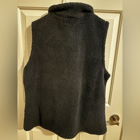 Maurices RMG Plus Size Favorite Sherpa Fleece Zip Vest Pockets Size XXL Black - Picture 8 of 9